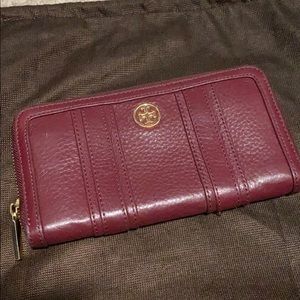 Tory Burch wallet